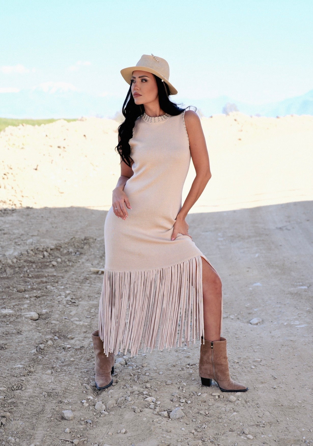 Рокля "Noir Fringe beige"