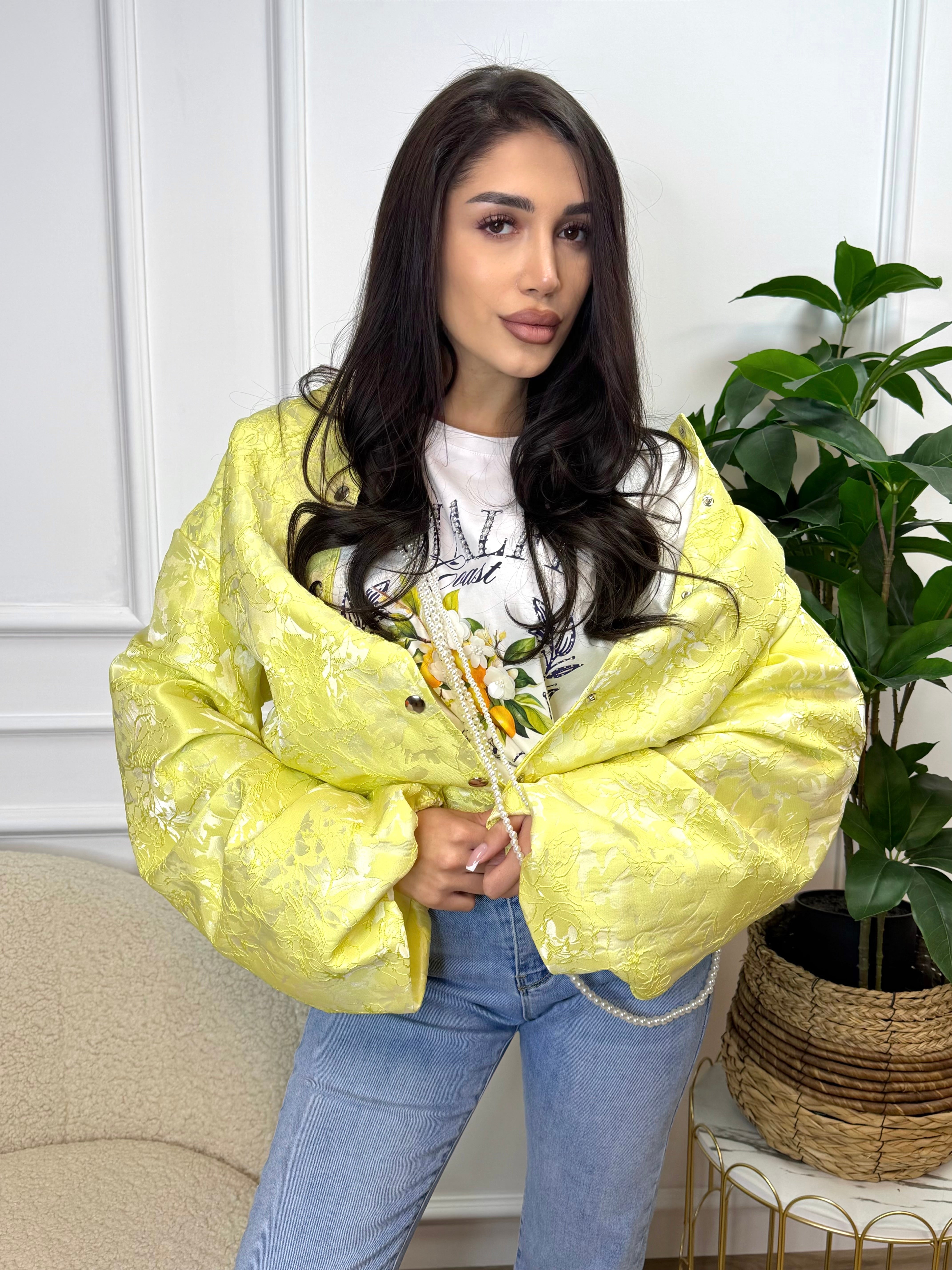 Пролетно яке "Delicate yellow lace "