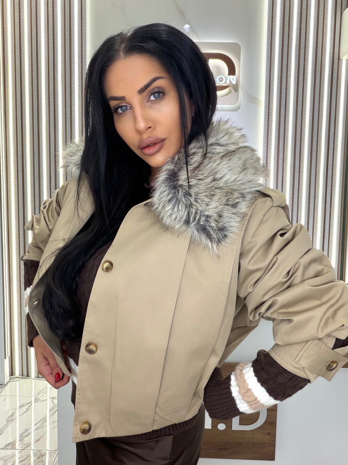 Яке с пух "BEIGE FUR"