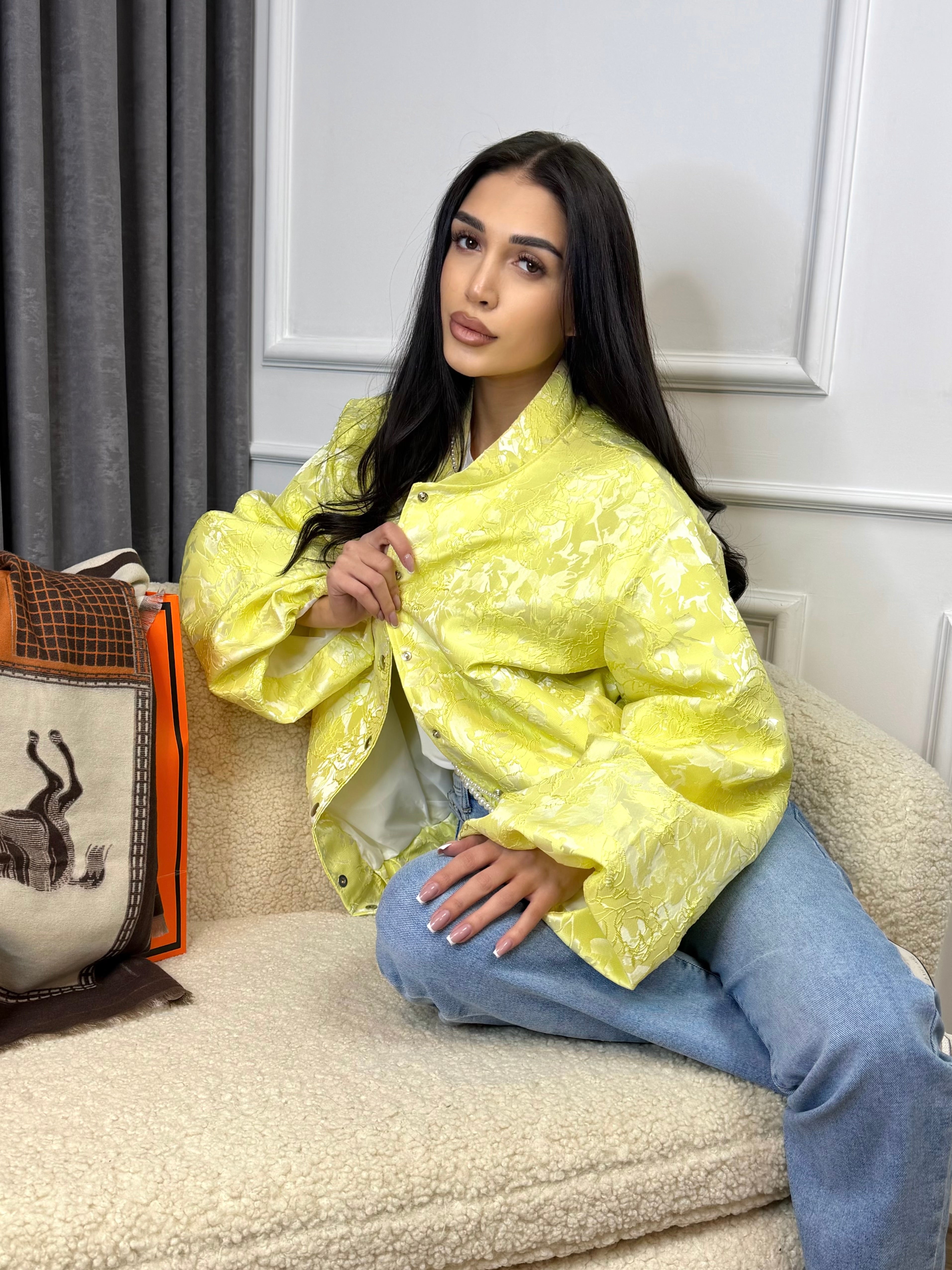 Пролетно яке "Delicate yellow lace "