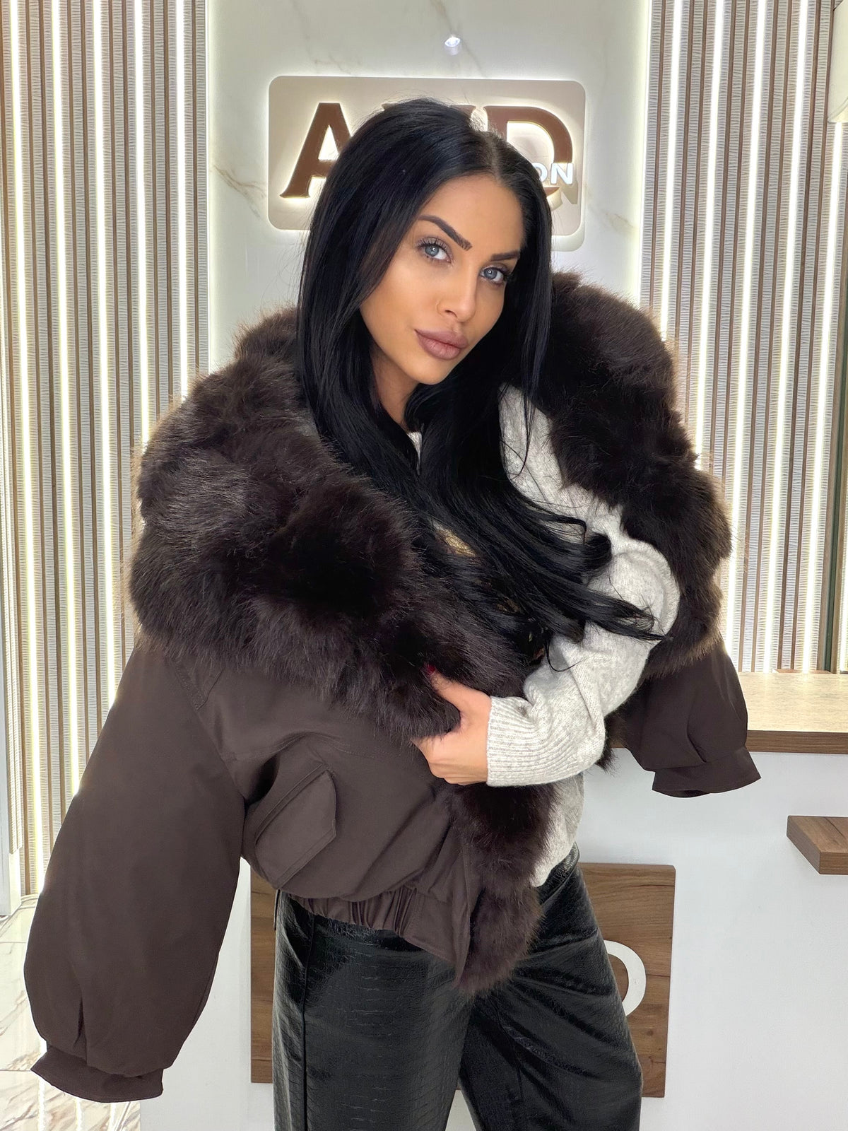 Яке с пух "BROWN LUXURY"