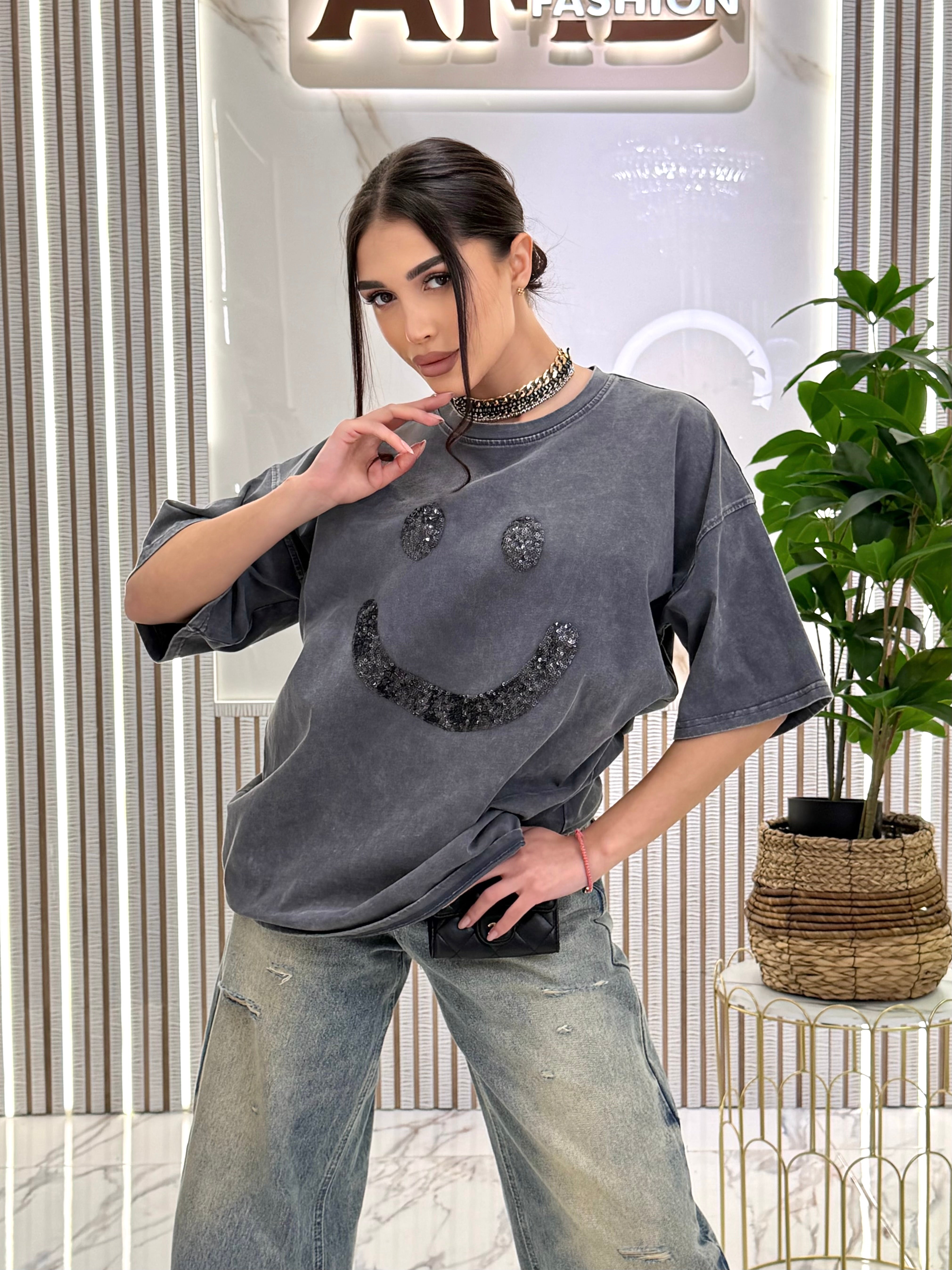 Тениска "Smile Stone Gray"