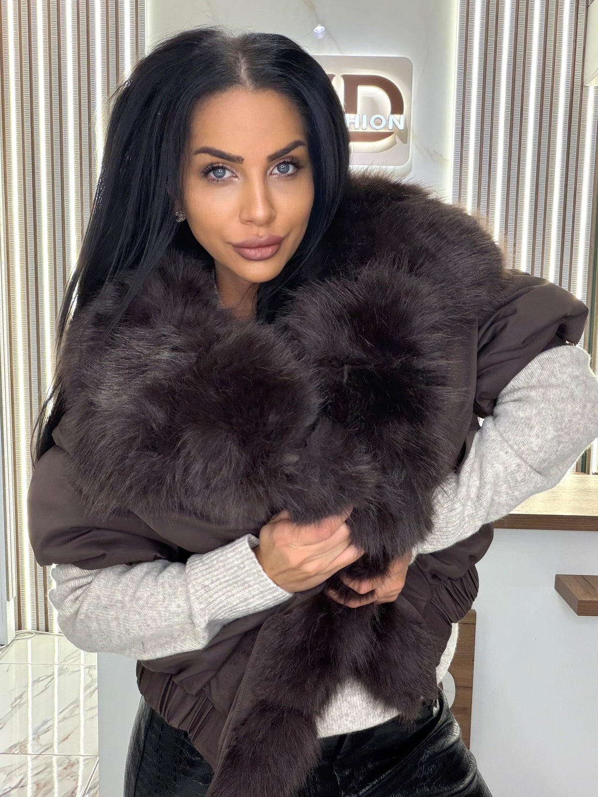 Яке с пух "BROWN LUXURY"
