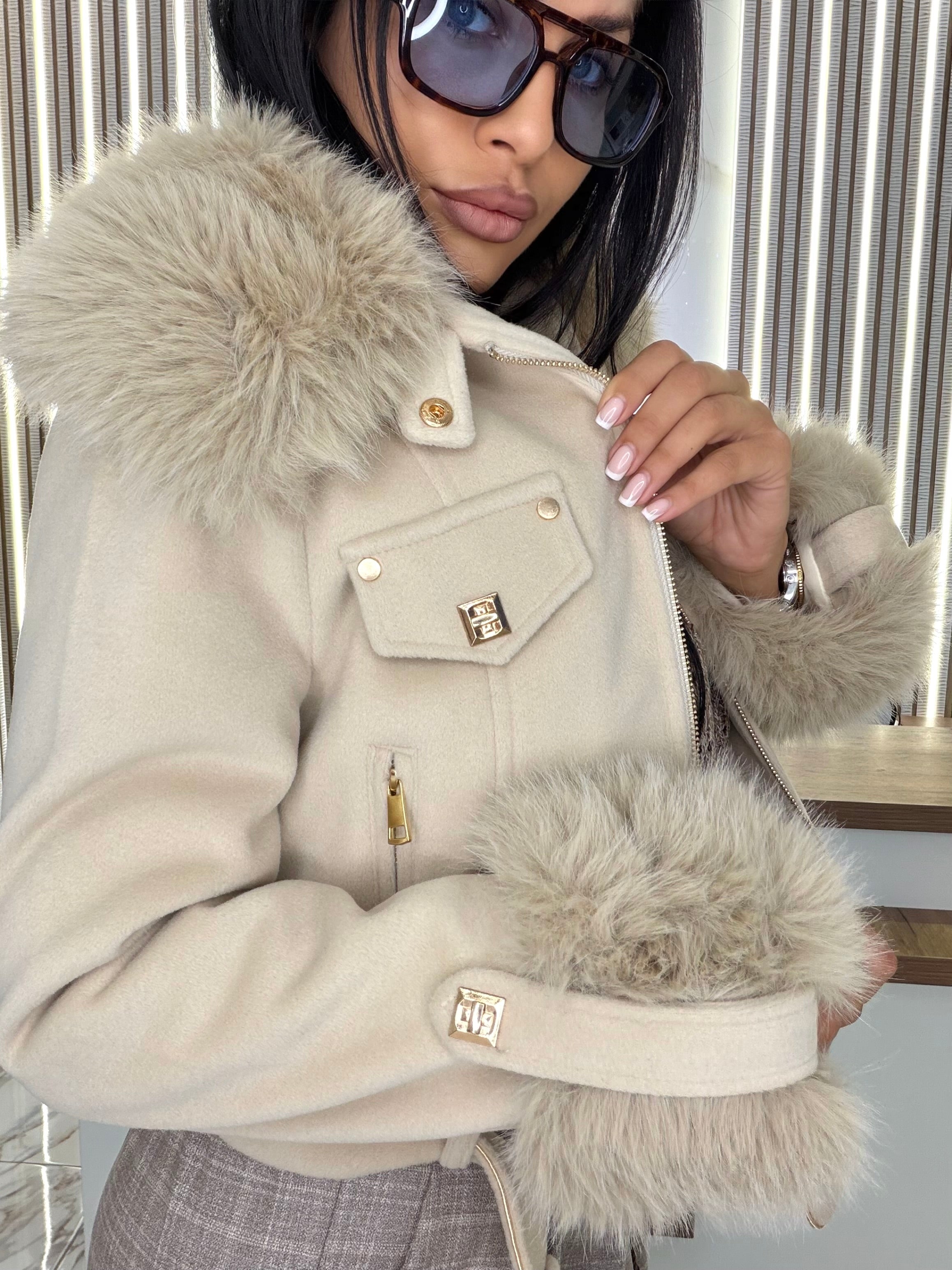 Яке с пух "IVORY LUXE"