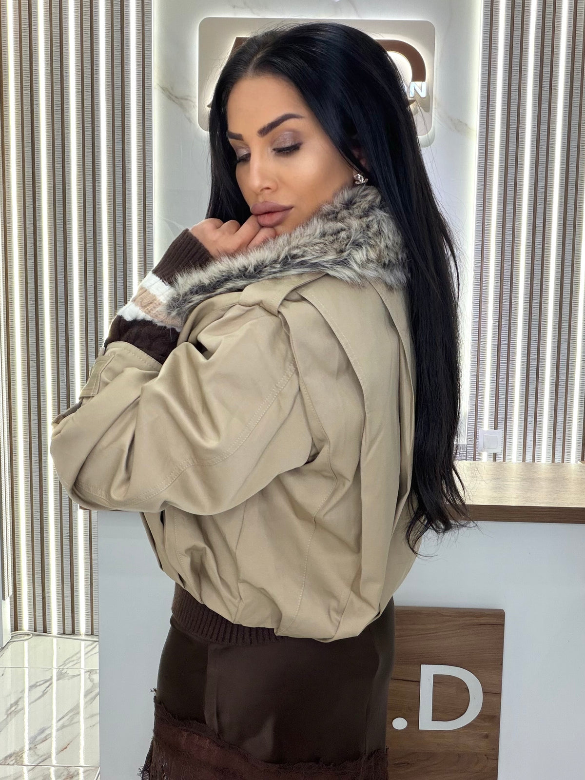Яке с пух "BEIGE FUR"
