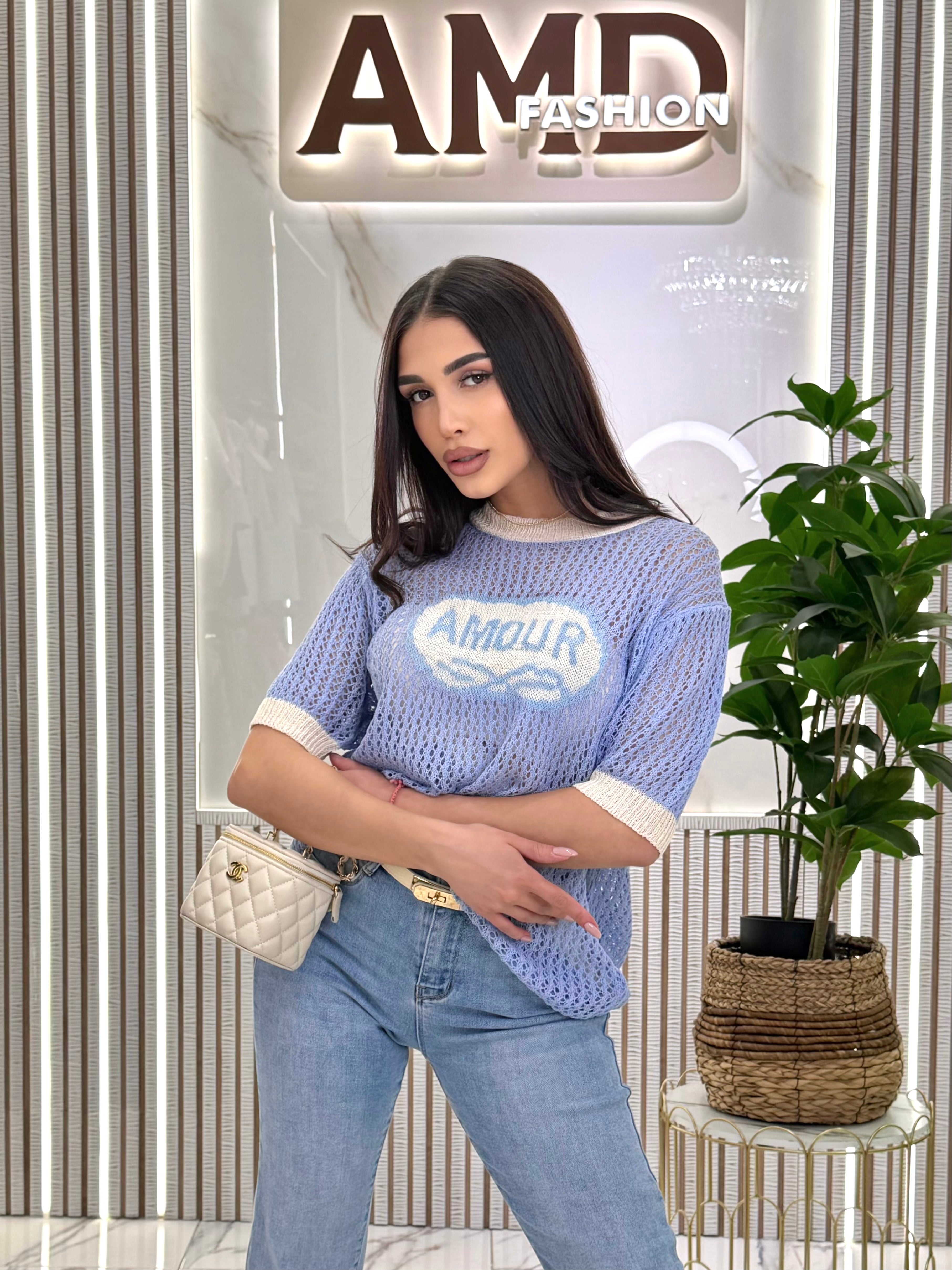 Блузата "Amour Blue "