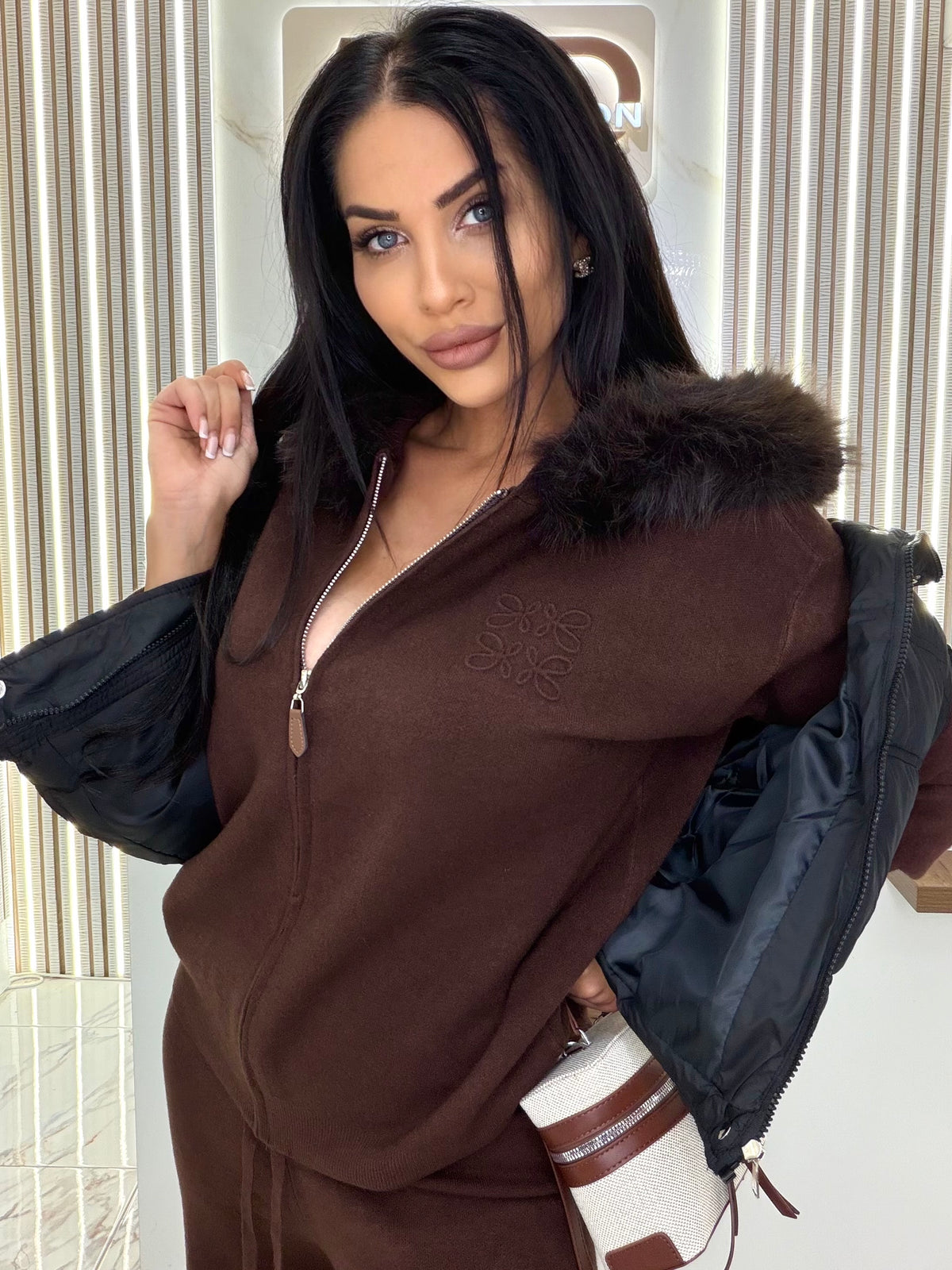Комплект "LOWE FLUFFY BROWN"