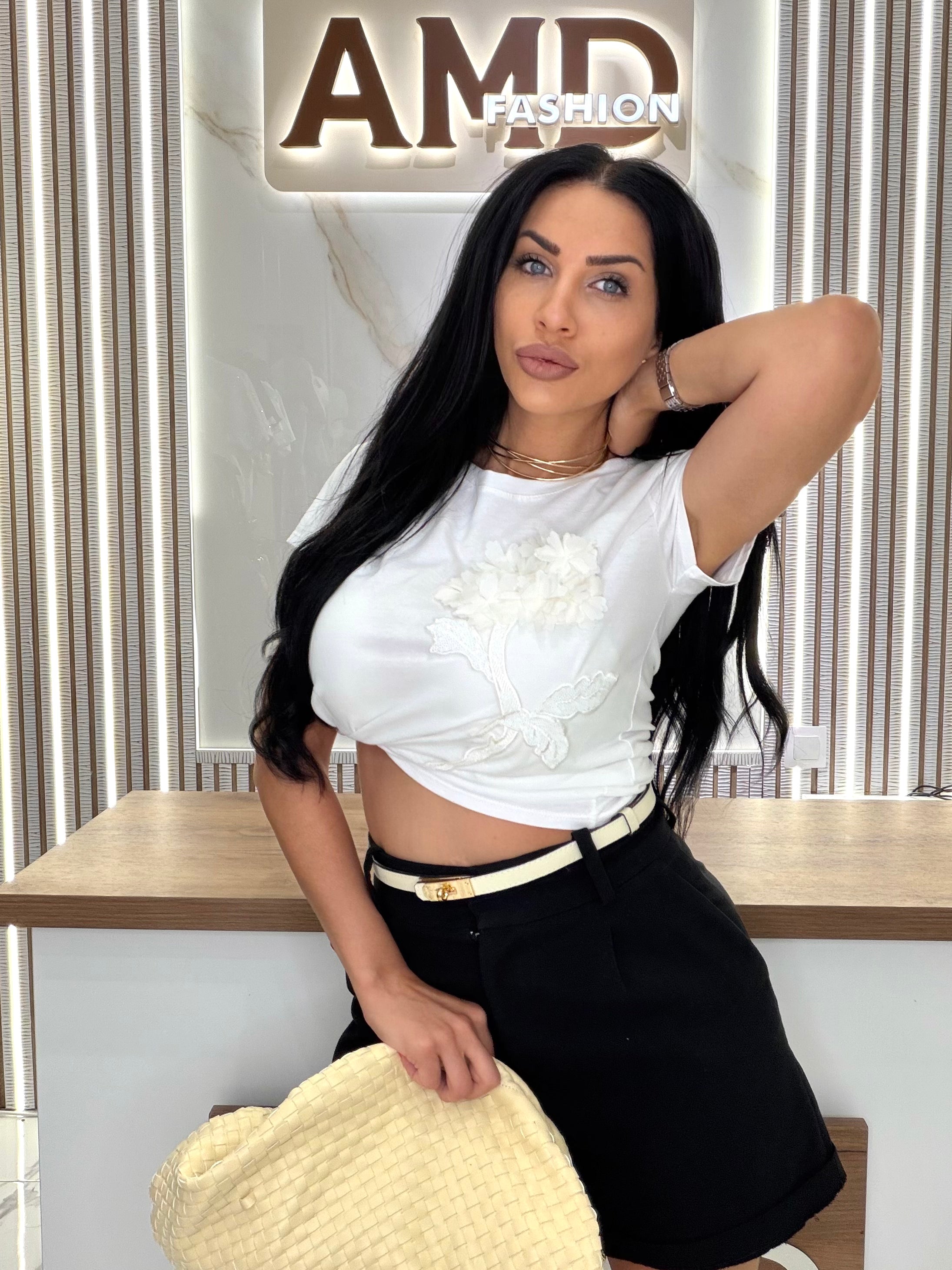 Тениска "White Flowers"