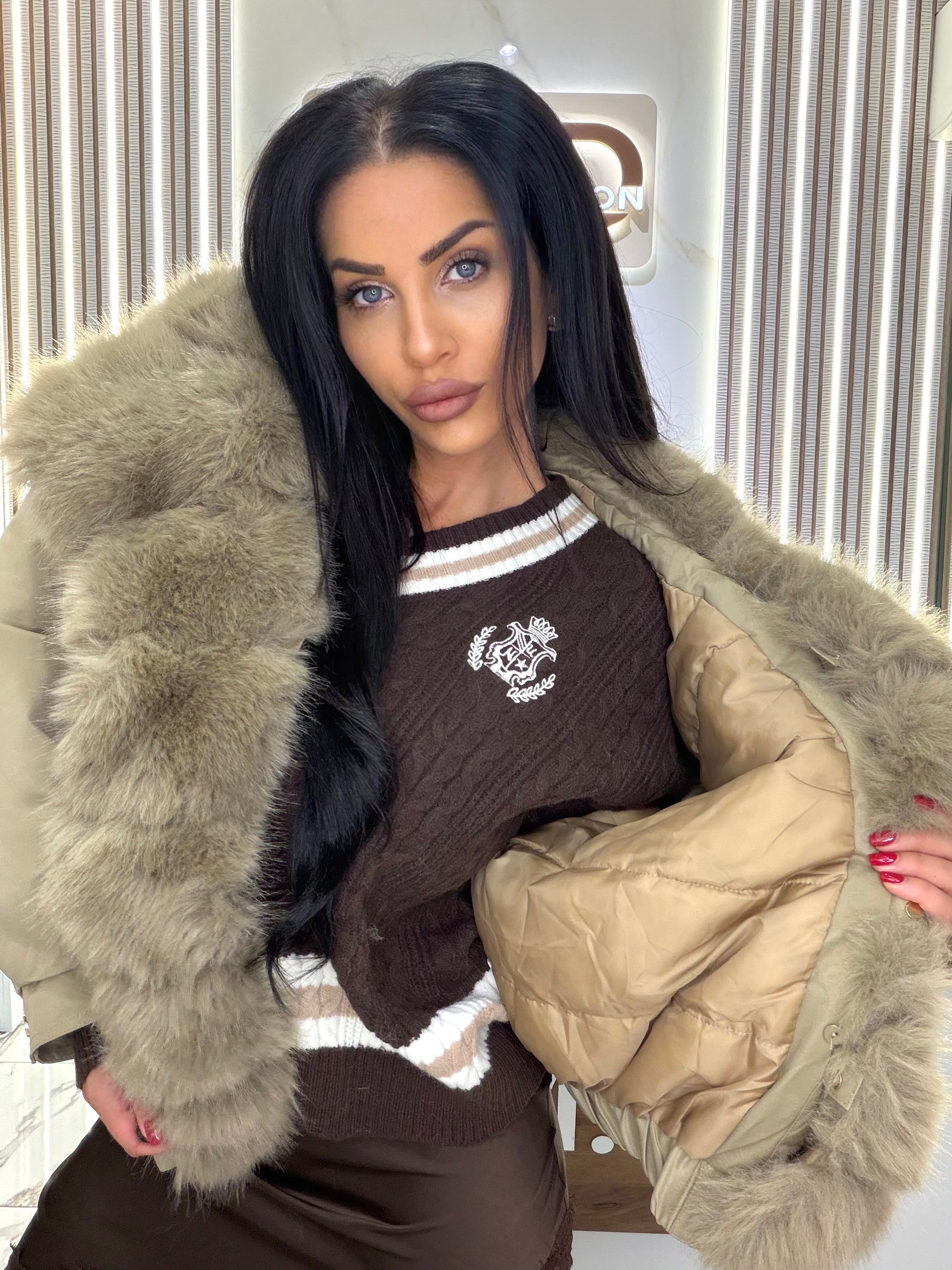 Яке с пух "BEIGE LUXURY"