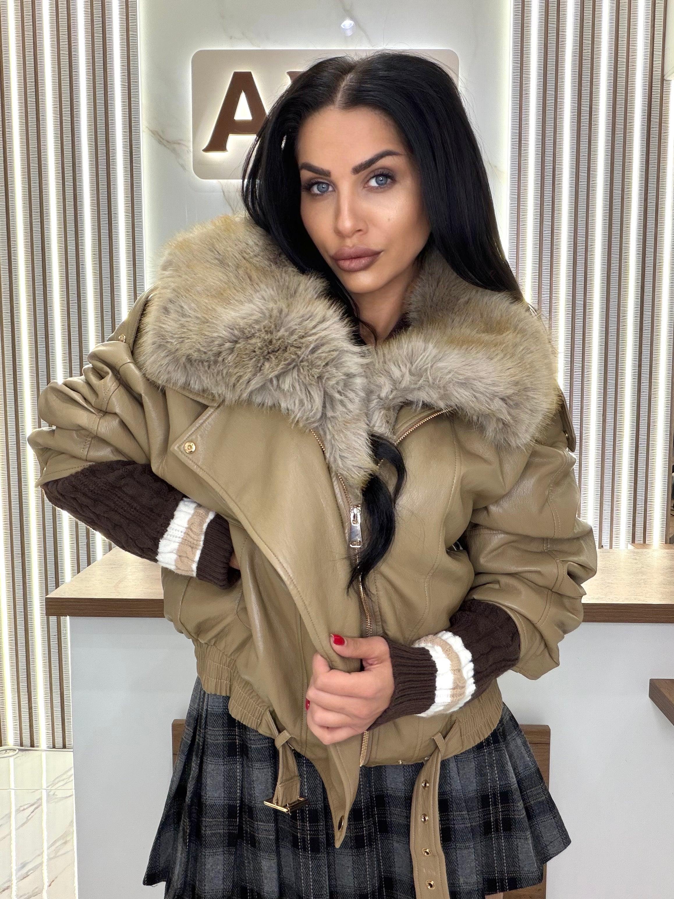 Яке "JACKET CREAM ICONIC"