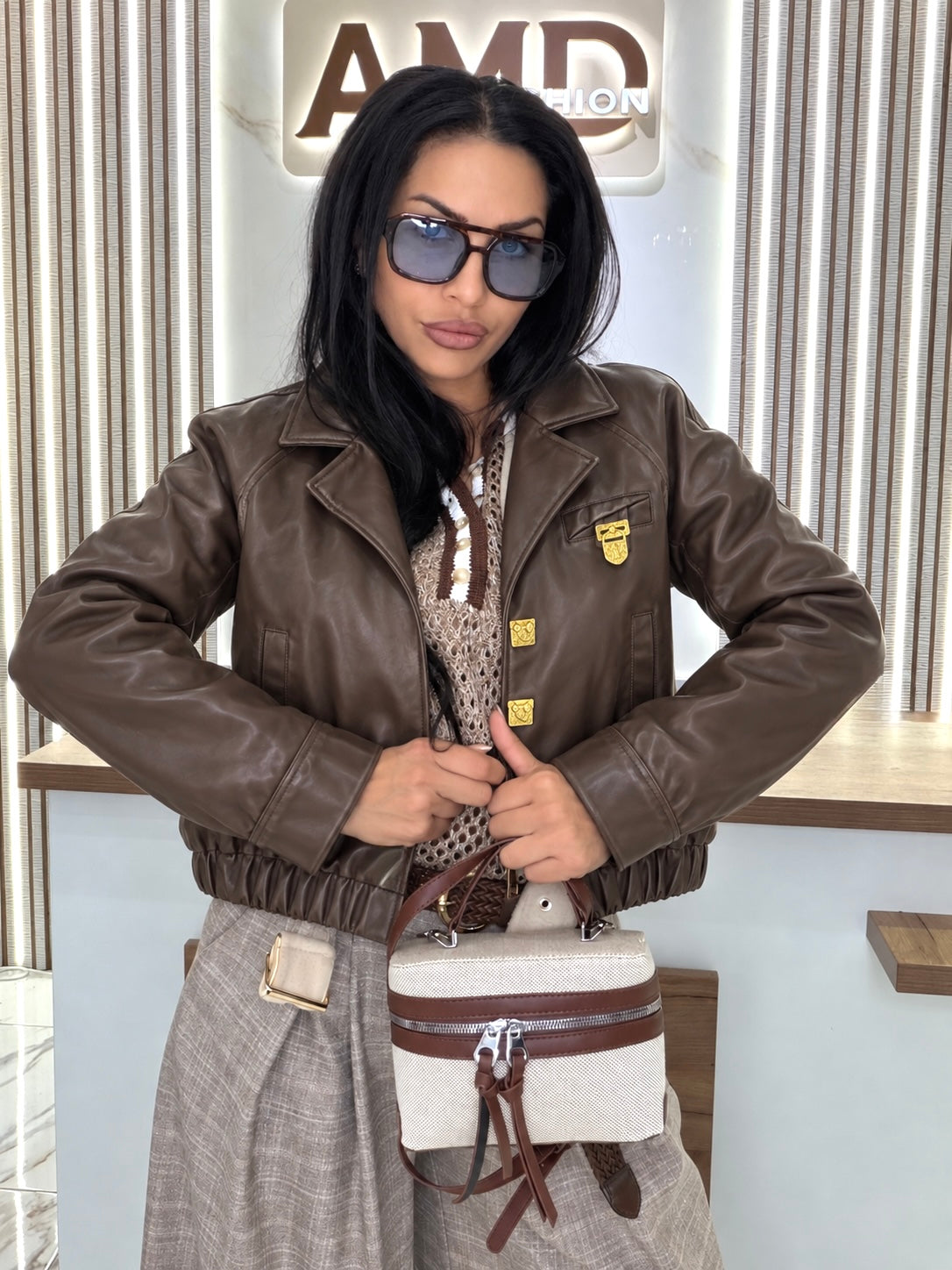 Яке "BROWN ICON"