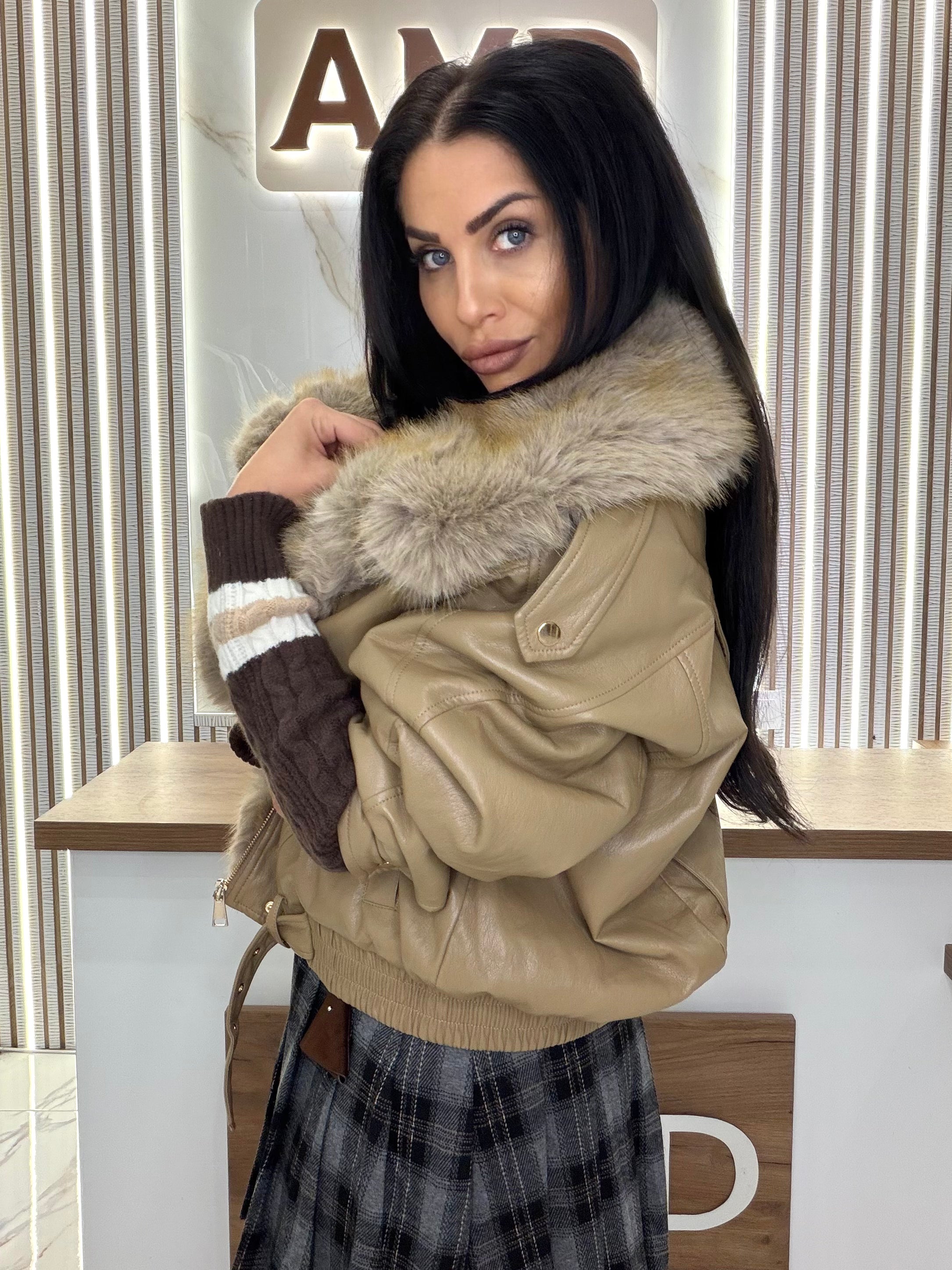 Яке "JACKET CREAM ICONIC"
