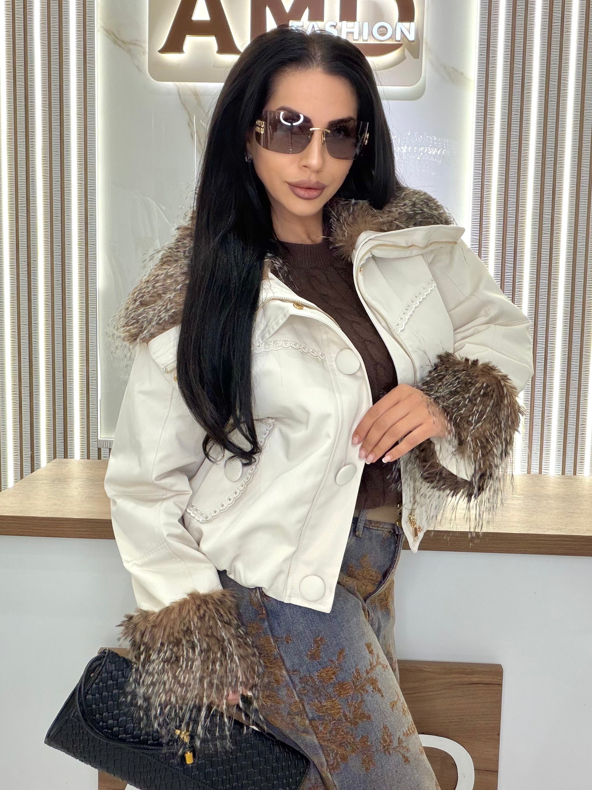 Яке "LUXURY STYLE WHITE"
