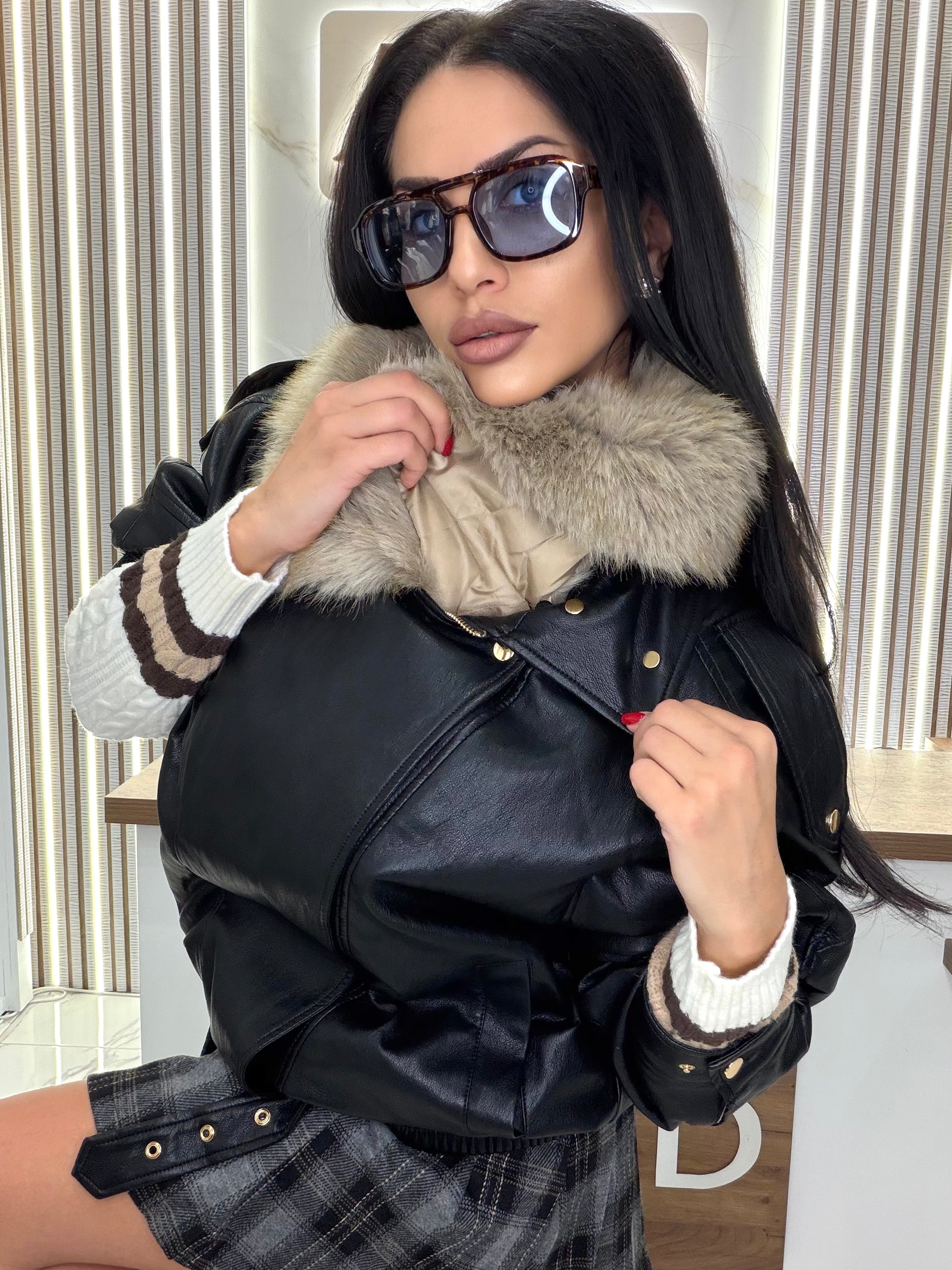 Яке "JACKET BLACK ICONIC"