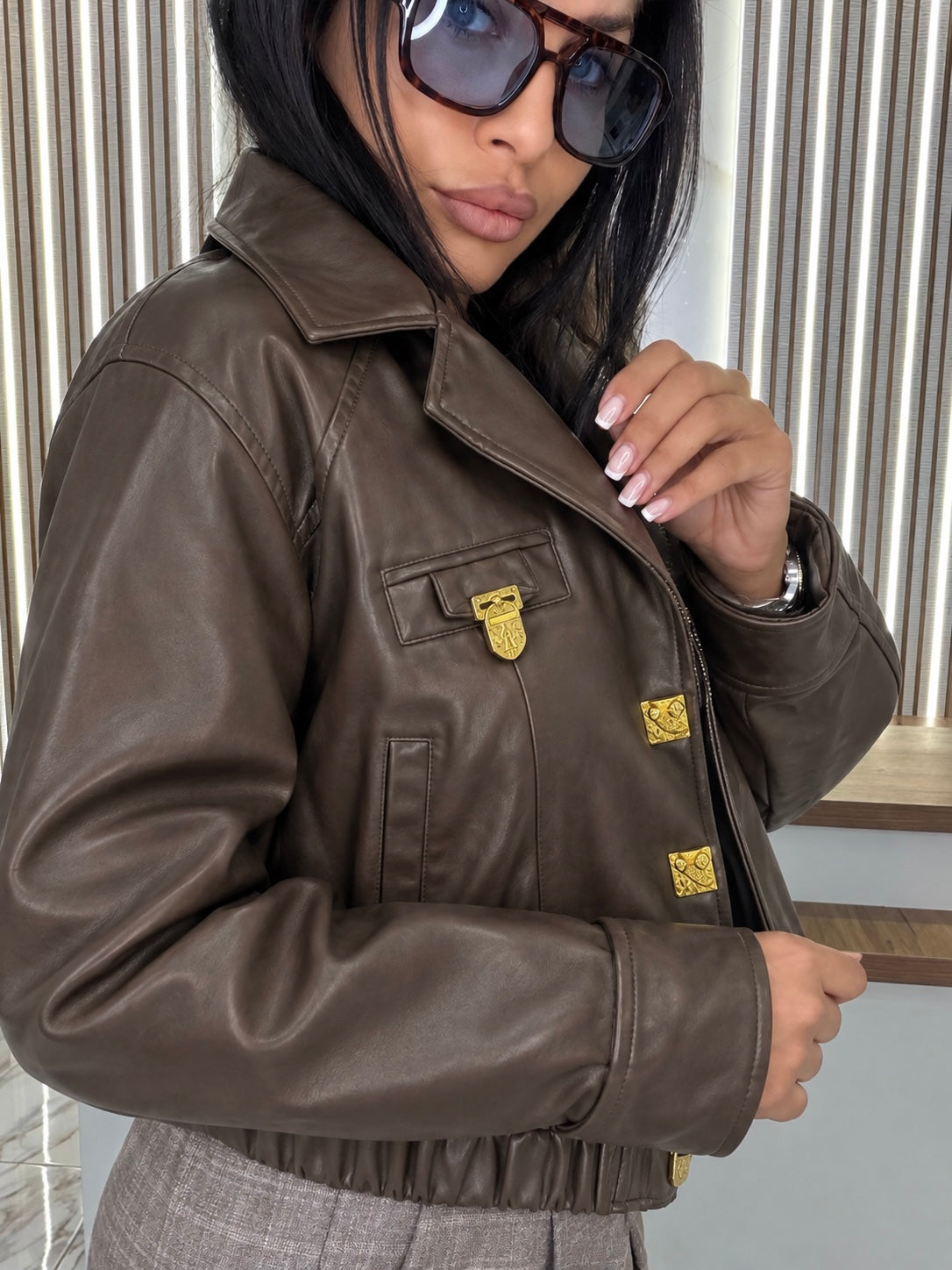 Яке "BROWN ICON"