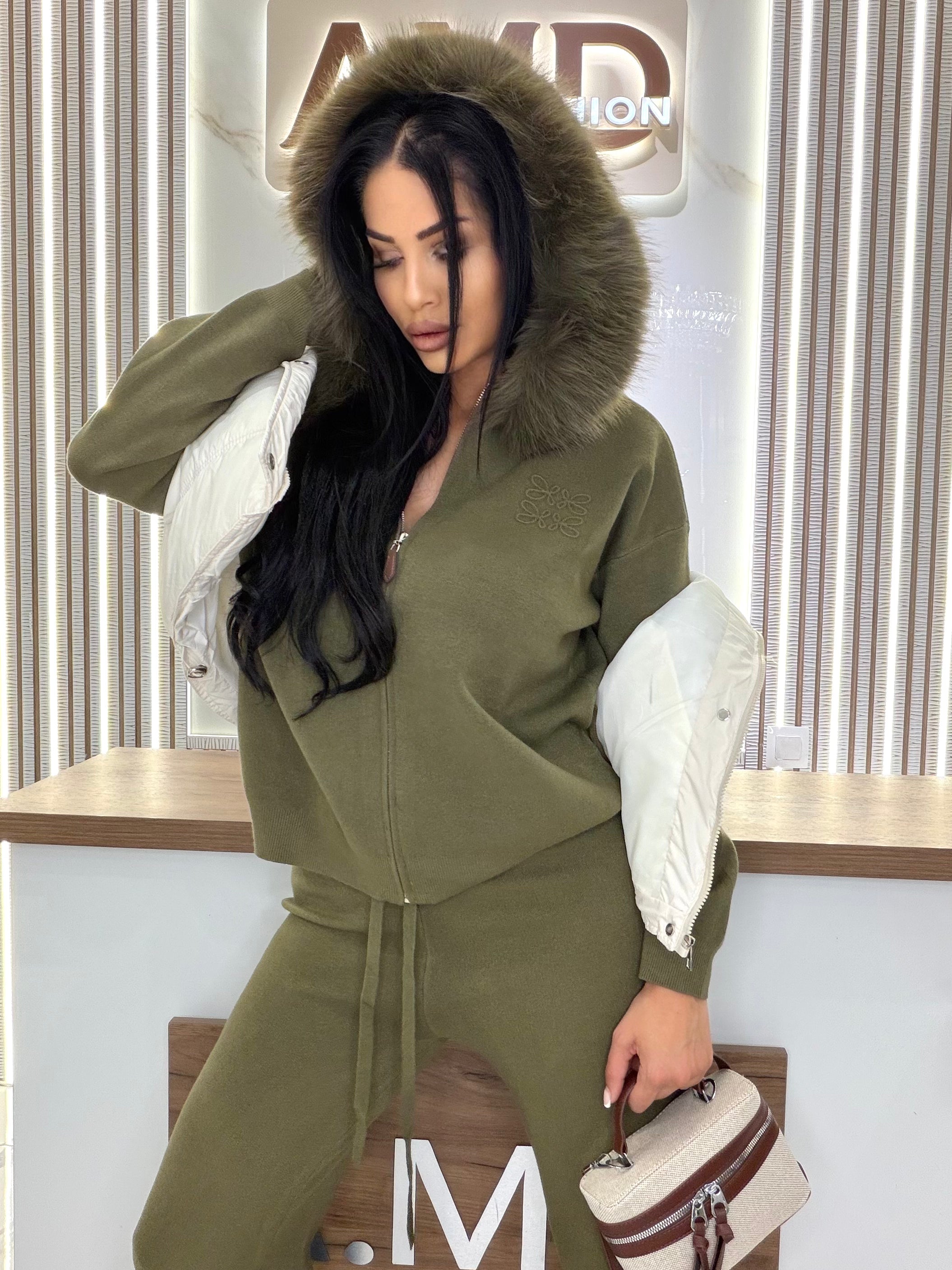 Комплект "LOWE FLUFFY GREEN"