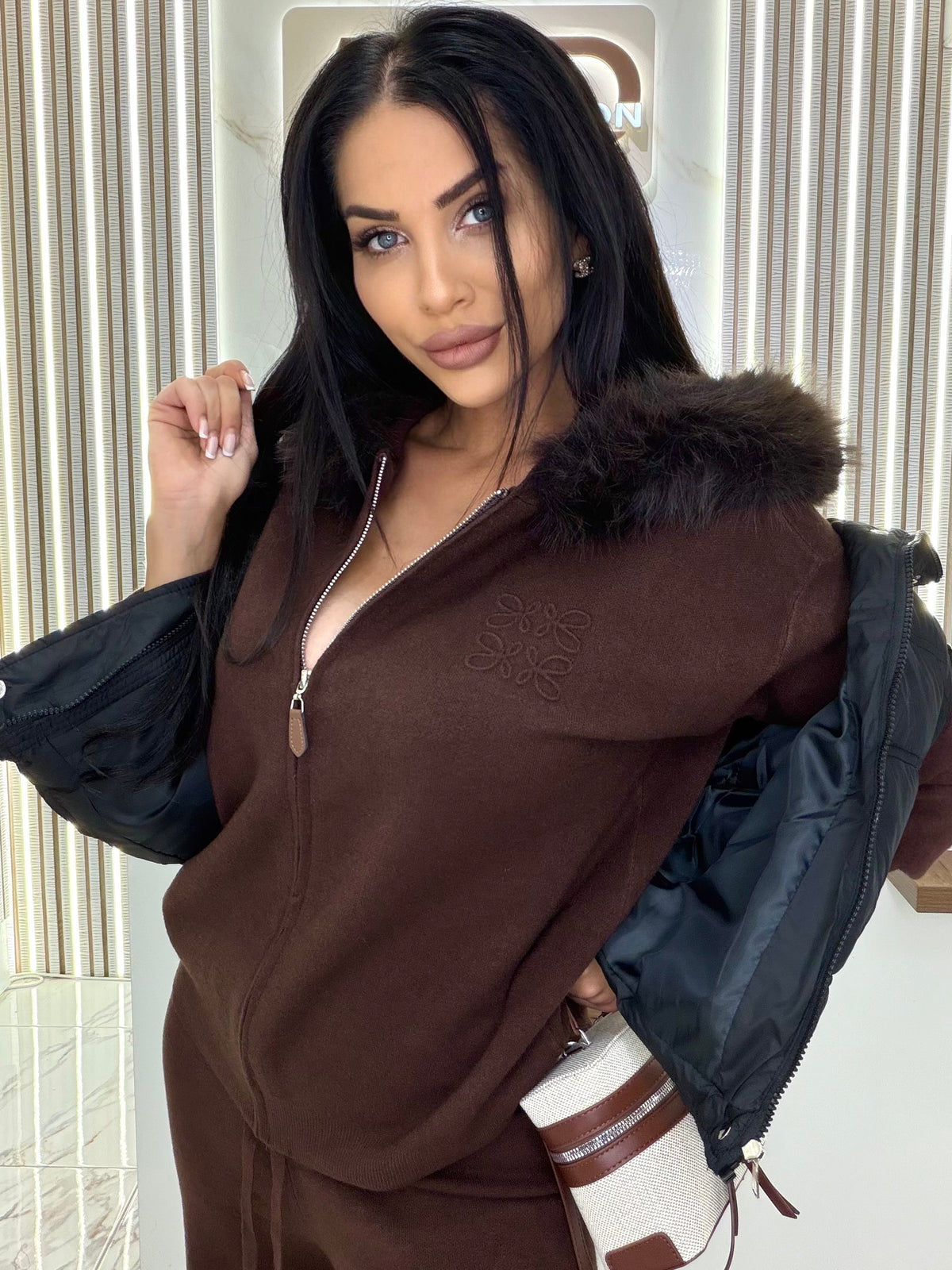Комплект "LOWE FLUFFY BROWN"